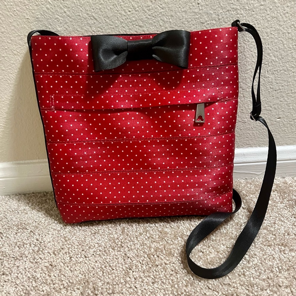 Harveys Disney Minnie Mouse Streamline Crossbody